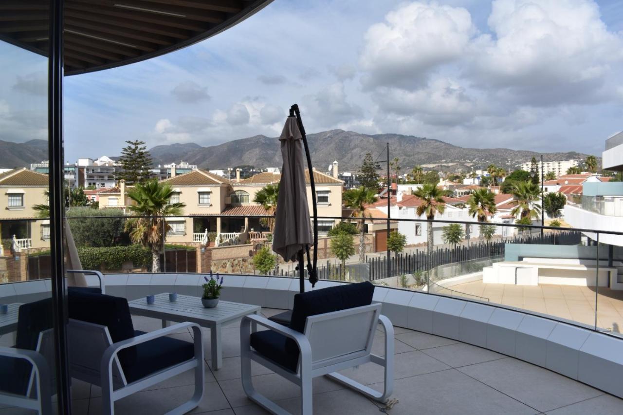 Luxury Complex Beachfront Apartment, Infinity Pool, Sauna, Gym And Large Terrace توريمولينوس المظهر الخارجي الصورة