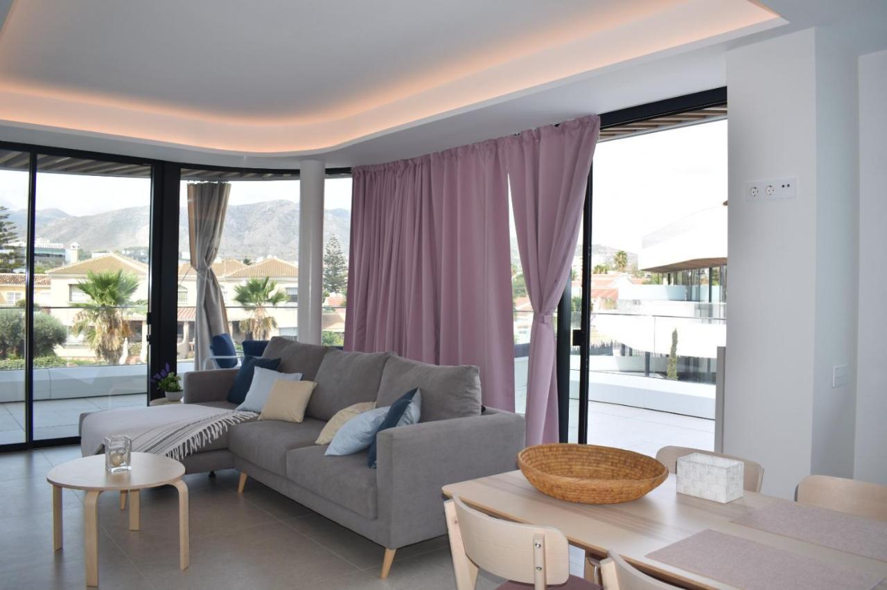 Luxury Complex Beachfront Apartment, Infinity Pool, Sauna, Gym And Large Terrace توريمولينوس المظهر الخارجي الصورة